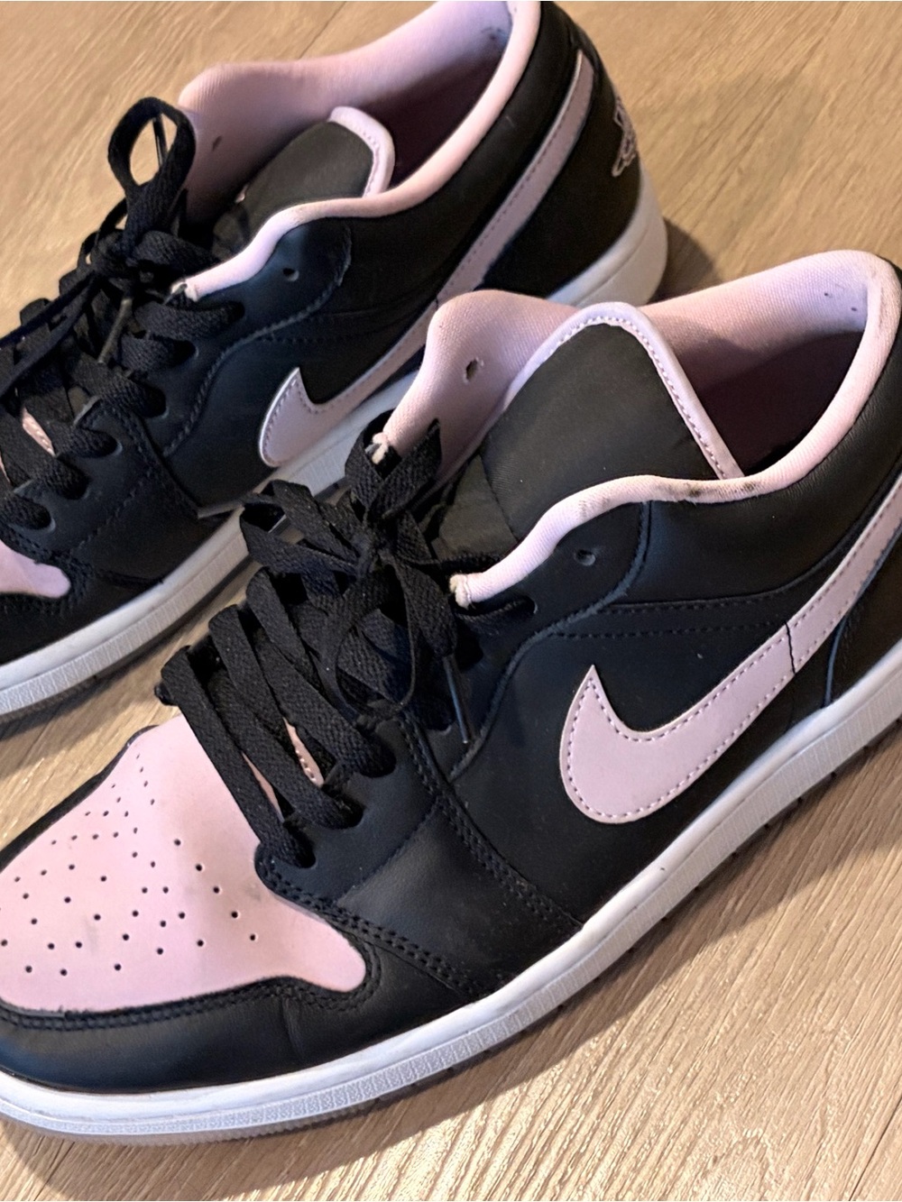 MEN LILAC NIKE AIR JORDANS